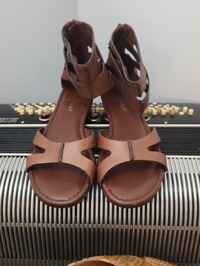 COLE HAAN BROWN LEATHER BACK ZIP GLADIATOR SANDALS SIZE 8